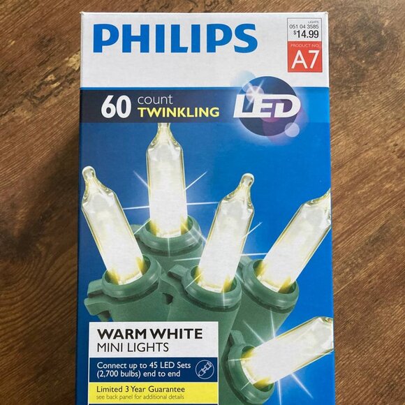 Philips Holiday Season 60-Count Indoor / Outdoor LED Mini Christmas Lights - Picture 6 of 9